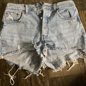 Levi jean shorts :)